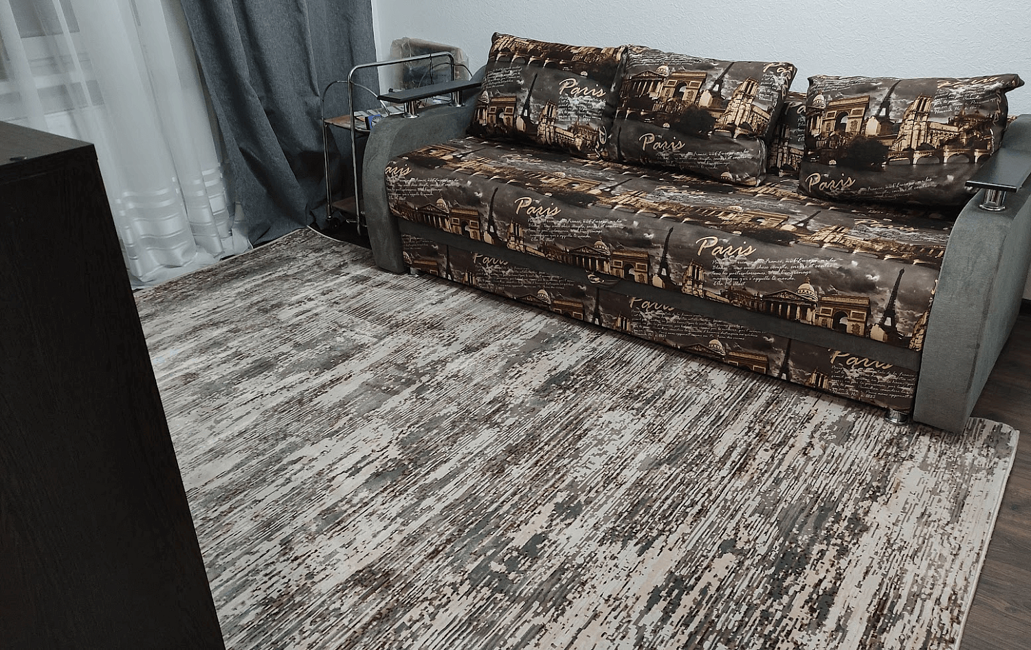 ковер люксор 27603 23738. Легкая выпуклость 27603 визуально расширяет пространство в помещении. Дизайн Абстракция продиктован модой сегодняшнего представления интерьера семейного жилья. Прямой. , Коричневый сочетается с мебелью современности ковер люксор 27603 23738